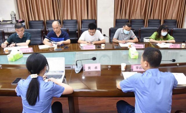 针对汤仁海湖存在的建筑工地生活污水直排入湖情形,黄陂区人民检察院