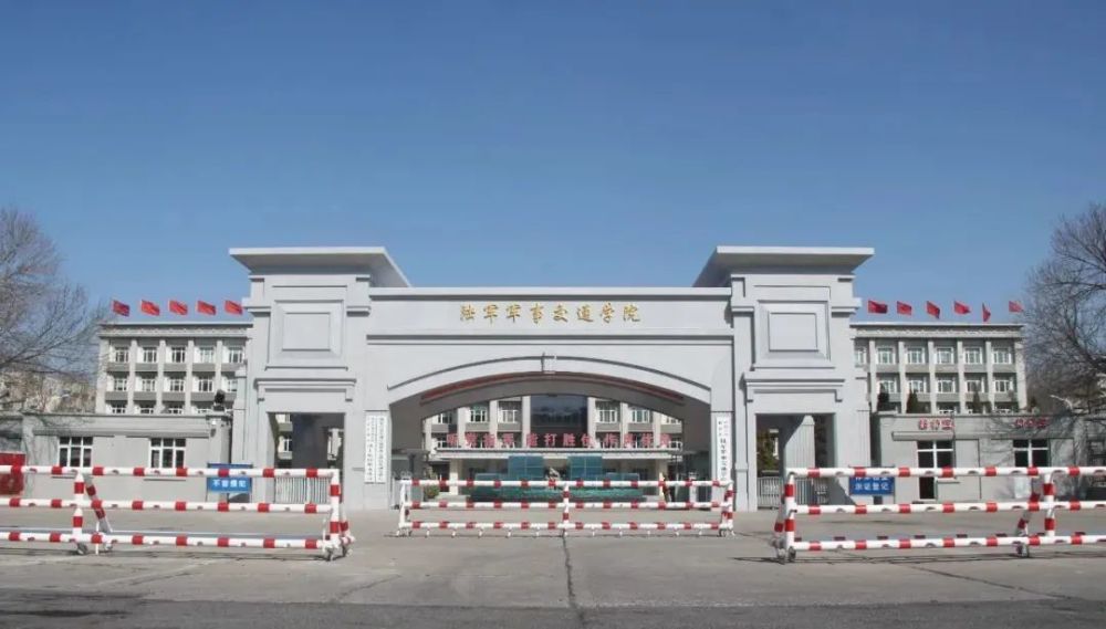 下设院本部(天津),镇江校区(江苏镇江),汽车士官学校(安徽蚌埠)和军事