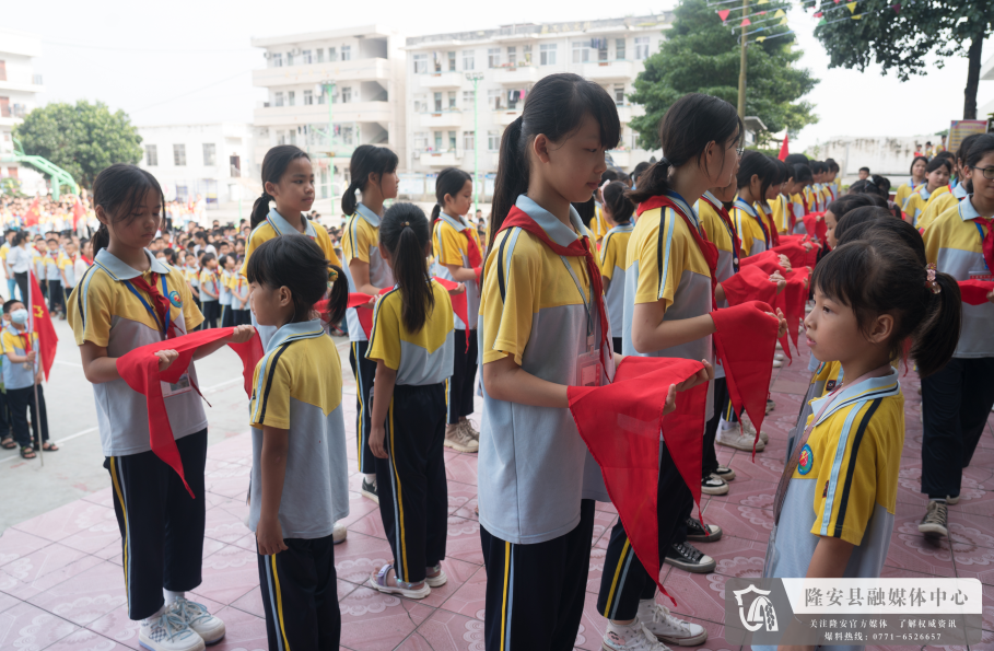 乔建镇中心小学图片图片