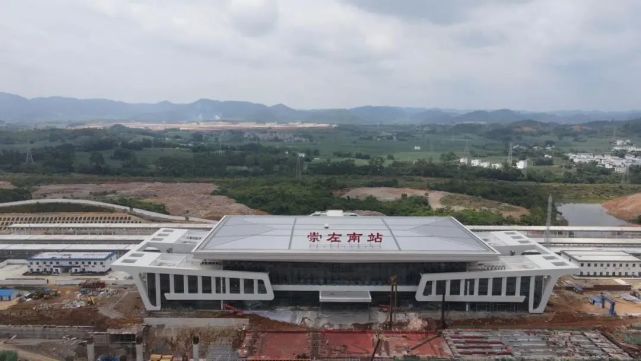 崇左南站精彩亮相 地方元素亮点纷呈_腾讯新闻