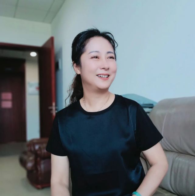 安徽省黄梅戏剧院国家一级演员 徐君作者:徐君约稿:刘甜甜设计:黄喆