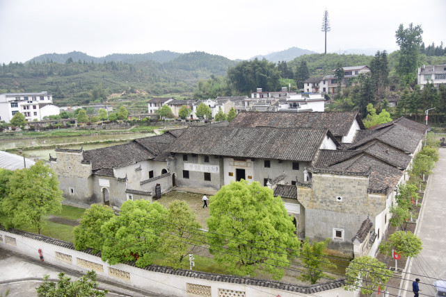 新华社发(曾嵘峰摄)这是位于江西省上饶市铅山县石塘镇的红色文化纪念