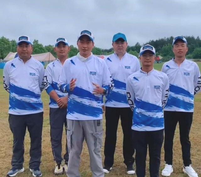 5月30日第一场比赛,邓刚带领5位徒弟,分别是王稳,黄杰,王春阳,黄进