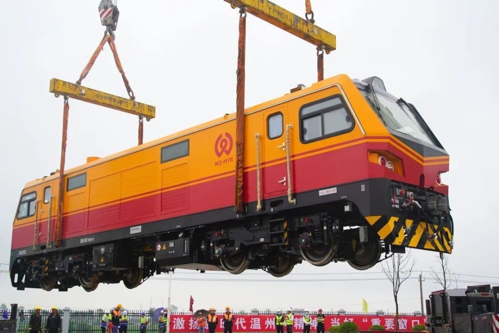 温州市域铁路s2线首批工程车顺利接车