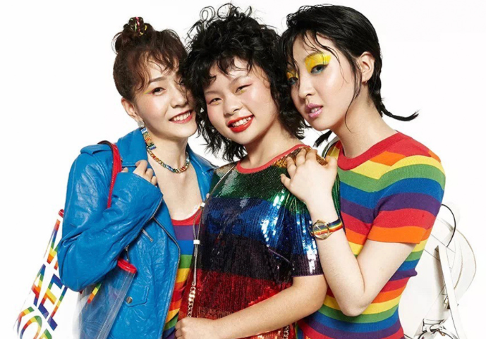 你还记得"3unshine"的cindy吗?曾被吐槽丑,如今女大十八变_腾讯新闻