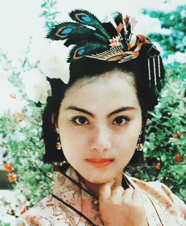 87版《红楼梦》王熙凤最佳人选乐韵,被港星骗至香港抛弃绝望自杀_腾讯