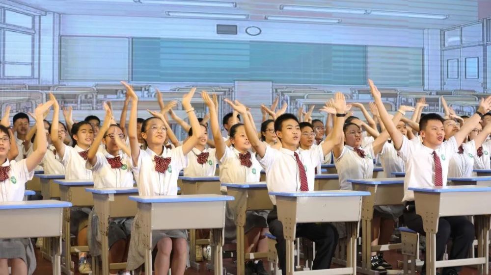 青春心向党筑梦舞未来课桌舞大赛