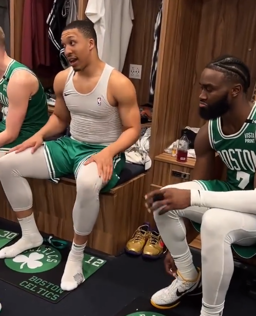 扎心勇士绿军赛后更衣室曝光全队平淡没有庆祝和激情演讲