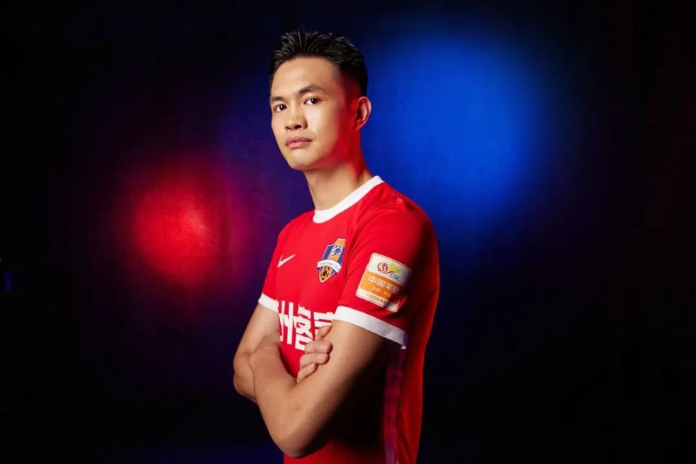 引援新况尹聪耀加盟梅州客家足球俱乐部