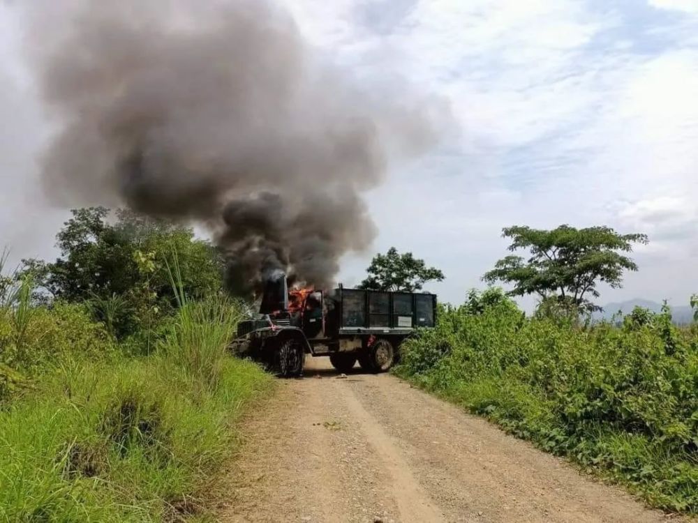 缅甸克钦民团向武装基地发警告信后，切断了通往民团的公路交通000695滨海能源