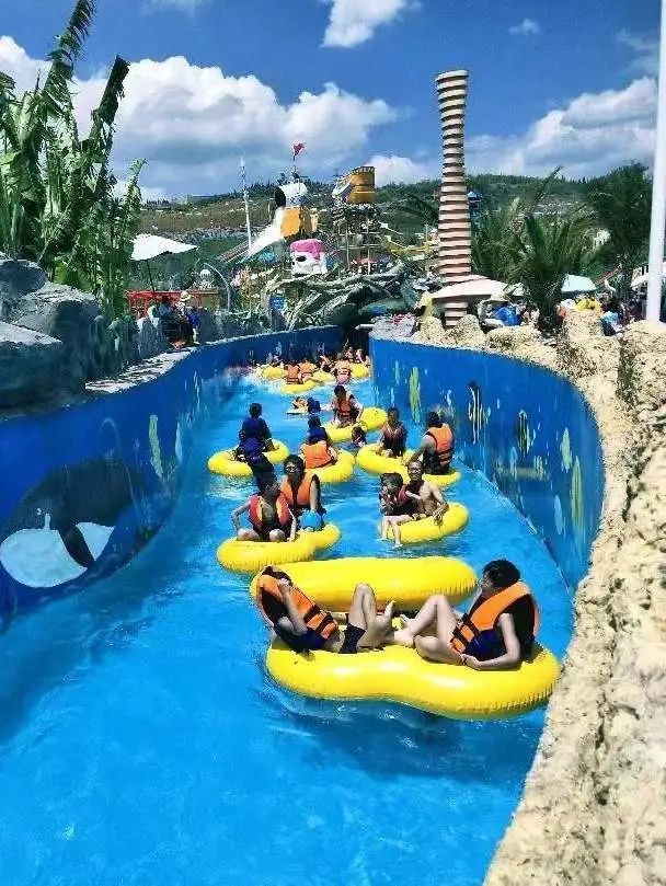 青鱼湾水上乐园坐拥六大"明星"设施海啸池,大洪水冲浪,彩虹滑梯,大