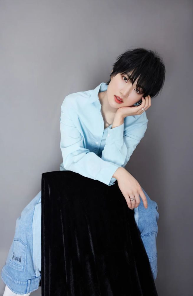 姚安娜努力不止为消除偏见