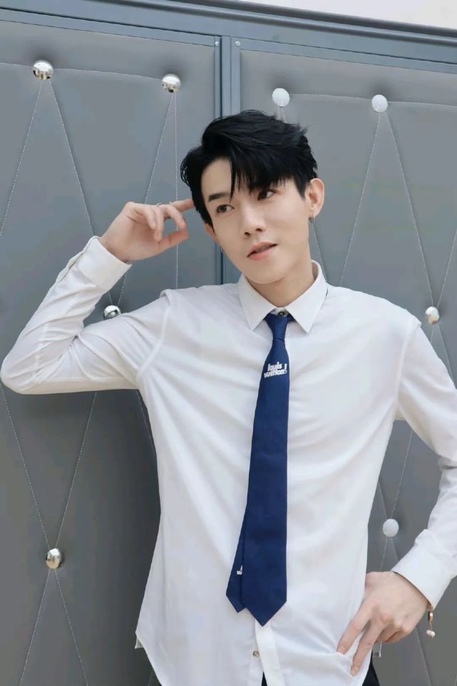 朱戬手机壁纸【一】