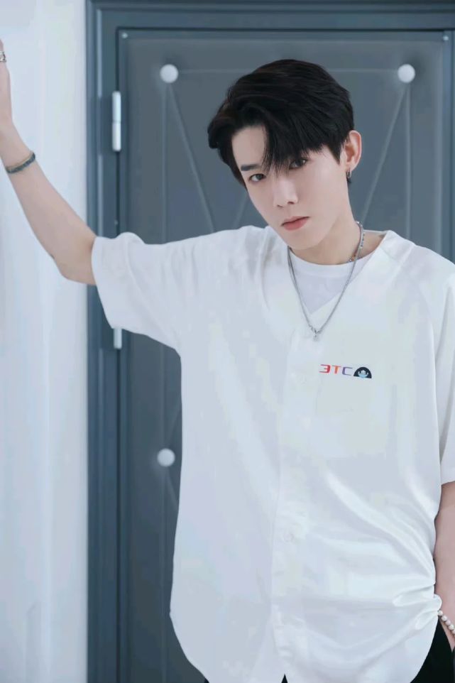 朱戬手机壁纸【一】