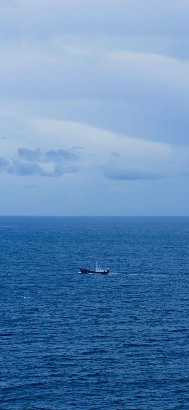 一起去看海丨深藍色壁紙