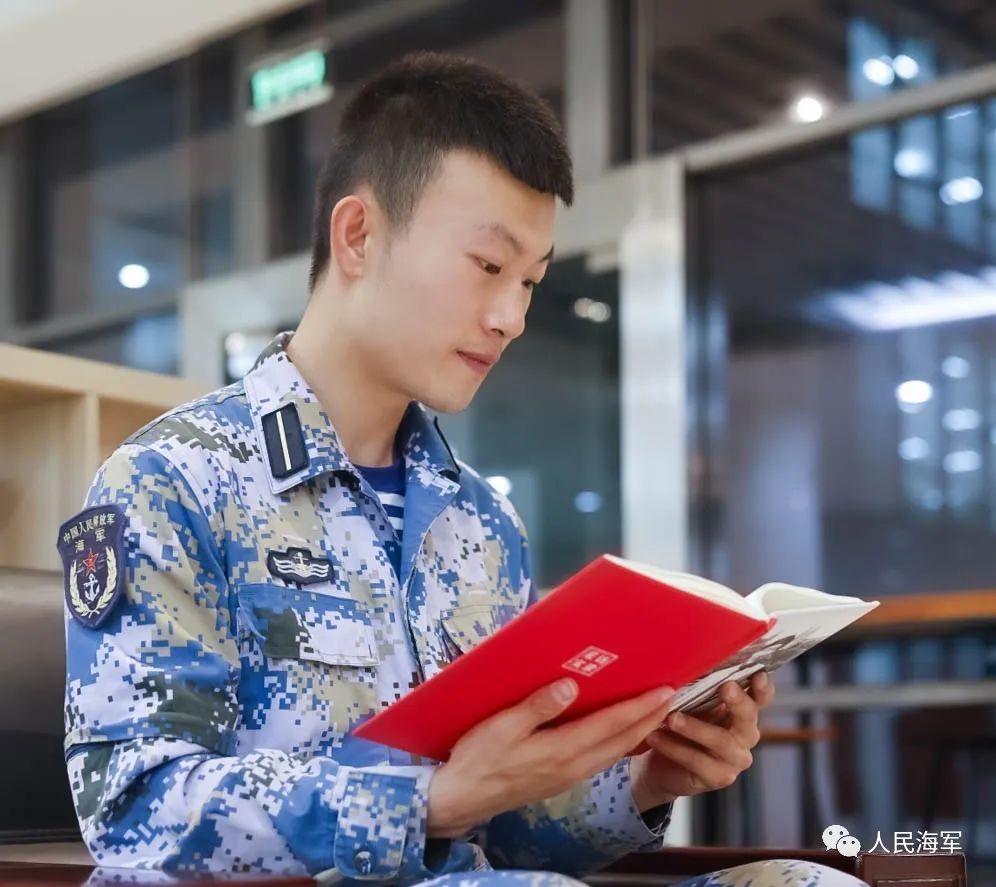 海军学长学姐们来送秘籍啦!_腾讯新闻