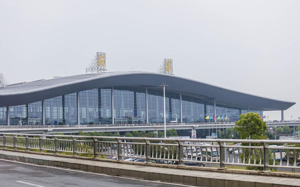 南昌昌北国际机场和南昌瑶湖机场堪称江西航空领域的双子星,一个侧重