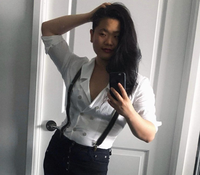 25岁毕凌端午节罕晒近照造型另类似假小子被嘲避开一切女性美