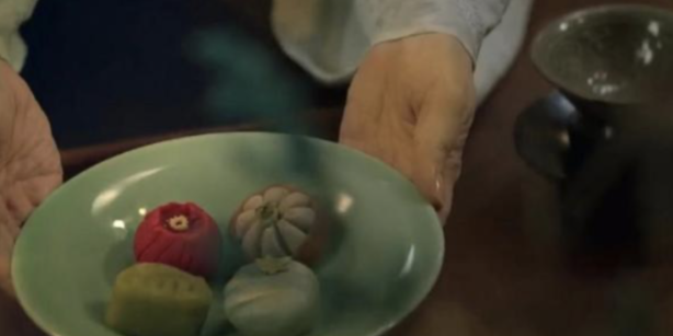 65宋朝的果子主要是指麻花,炸麻球,各种蜜饯果脯等.