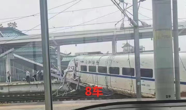 近年来,铁路事故发生次数不少,从2011年北京开往福州的d301次列车事故