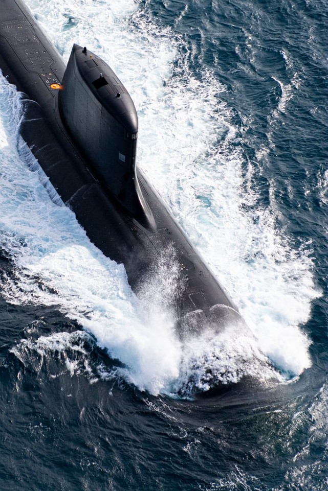 法国第一艘梭鱼级核潜艇入役 降噪技术了得 噪音相当于虾发出的声音