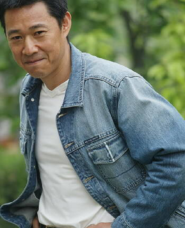 张丰毅儿子张博宇:父亲二婚,母亲三婚才得圆满,我头婚就要幸福