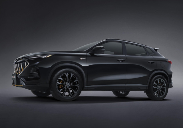 长安欧尚x5侠客版上市黑金配色加持售价1099万元