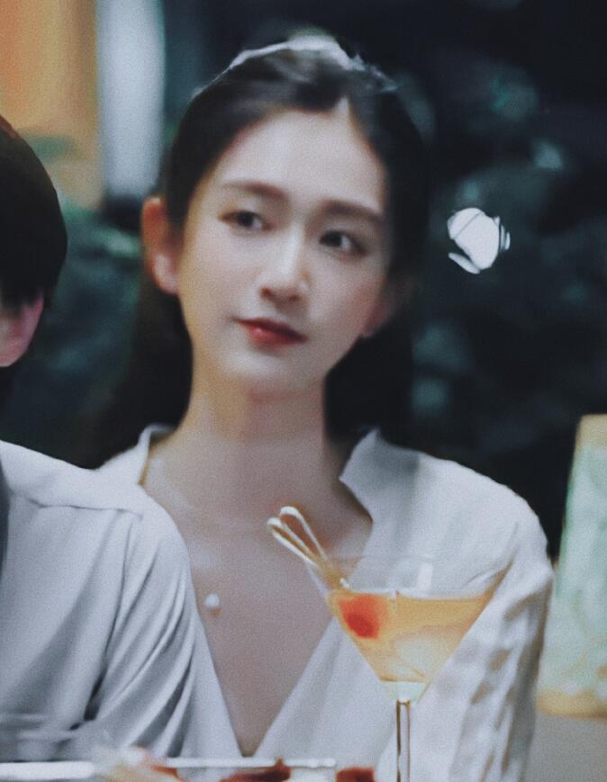 学导演却做了演员雪中的花魁鱼幼薇还在梦华录饰演高慧