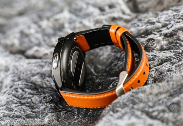 618适合买给老人的关爱智能手表——dido e10_腾讯新闻