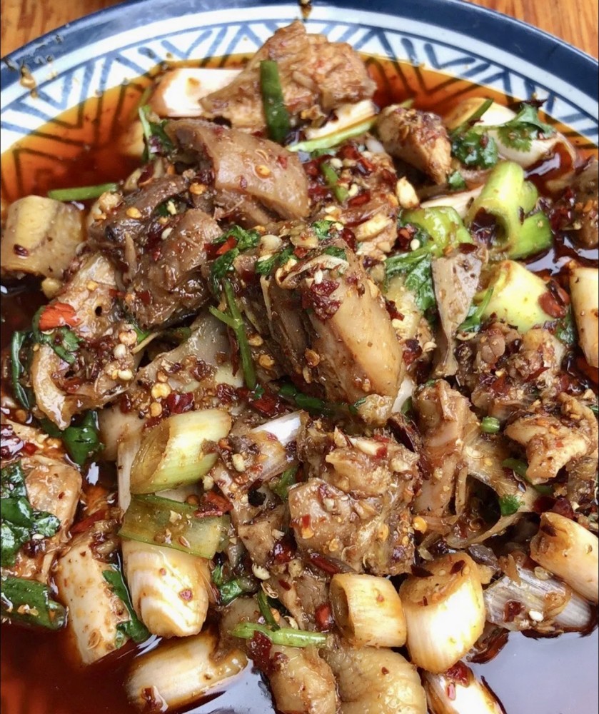 成都双流"实惠"烂馆子,3个人4盘菜,人均消费30元,味道很巴适_腾讯新闻