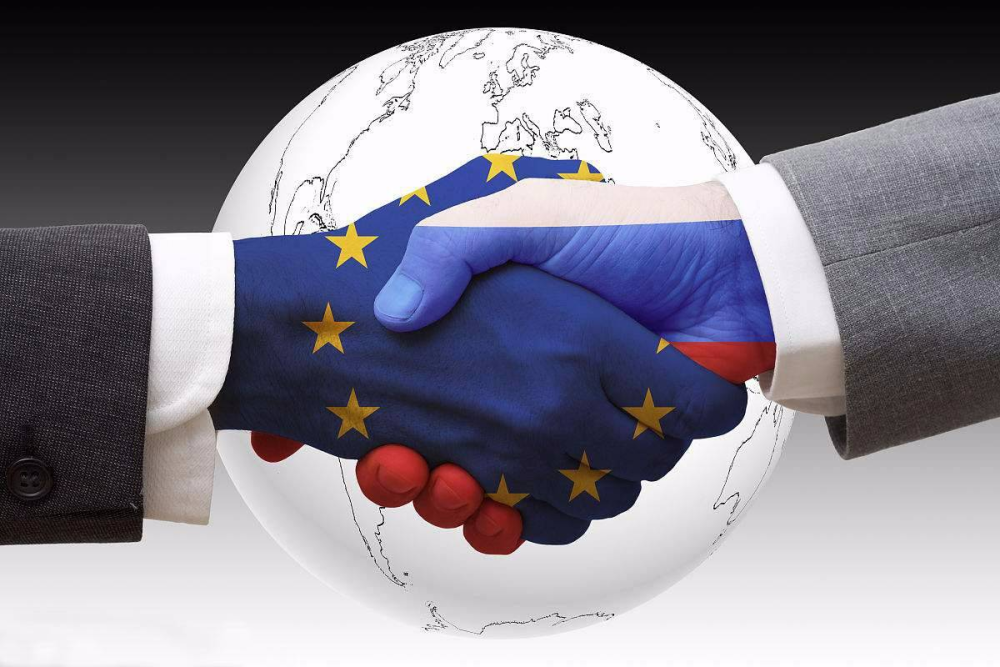 卢卡申科提议：俄欧联手建立世界中心，两项优势互补，可抗衡中美