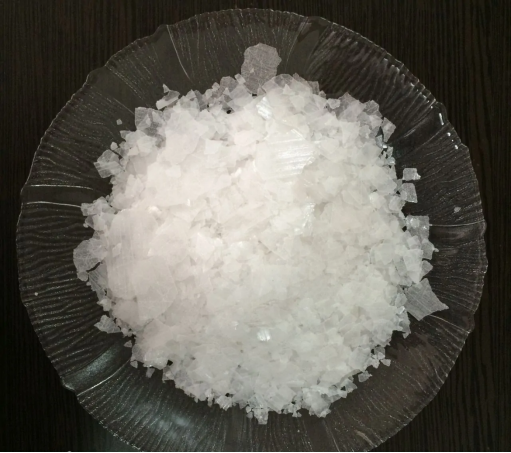 别把火碱当白糖,小心误食!