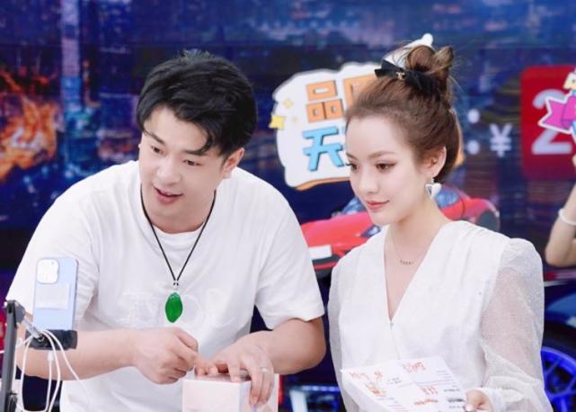 网红二驴直播爆料:辛巴为旗下徒弟合理交税,使众人躲过"稽查"