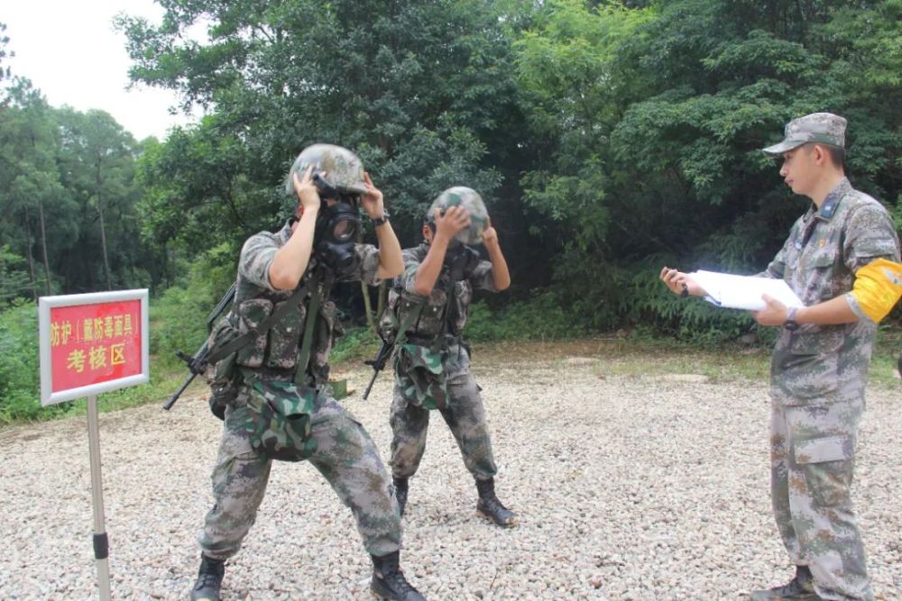 韩国前线一名军人自我引爆手榴弹被炸成重伤