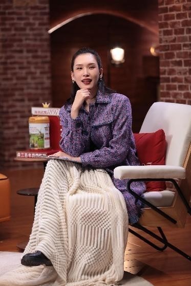 春日迟迟再出发顺利收官佟晨洁接力挑战开播情景喜剧