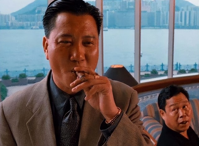 65岁万梓良被曝身体不好长期受糖尿病折磨走路都需要别人搀扶