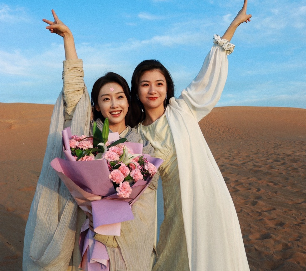 宣璐只此江湖梦杀青照曝光身穿斗篷梦回师姐粉丝爱了