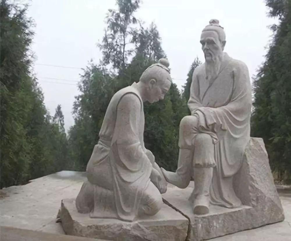 张良设计行刺秦始皇失败后偶遇神秘老人黄石公学成后一心复国