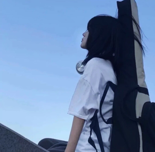 蓝色系女生头像