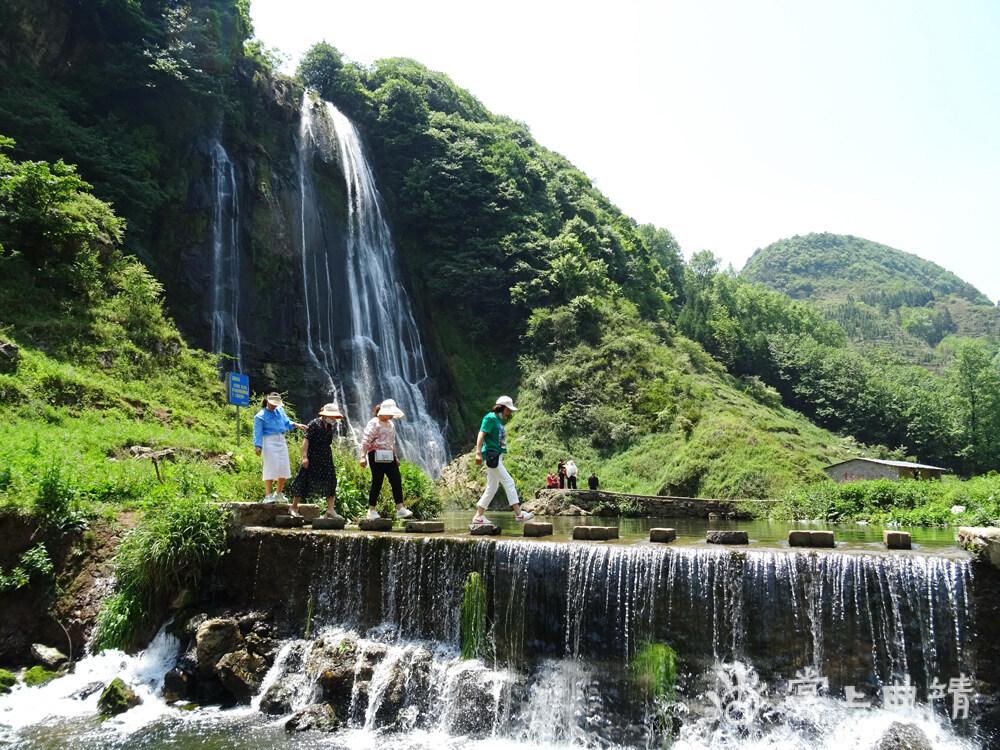 走近富源县第一瀑——跌水瀑布_腾讯新闻