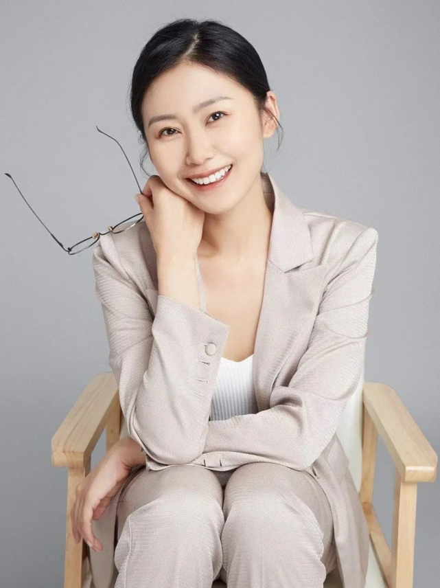 顶流太多了,内娱最缺邵逸凡