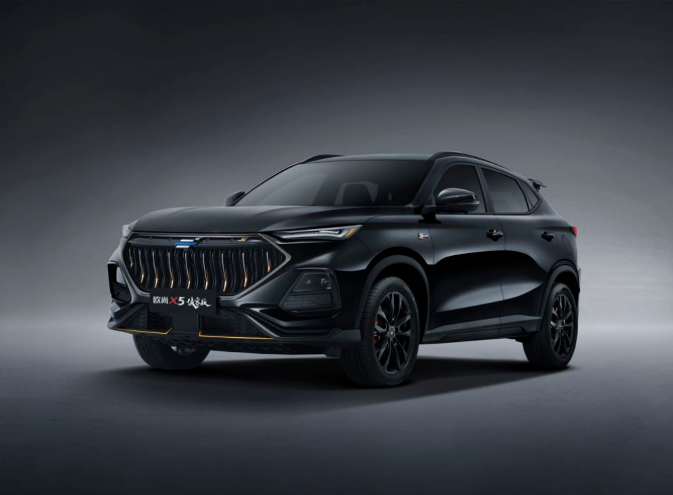 长安欧尚x5再推新款侠客版酷黑配色个性十足