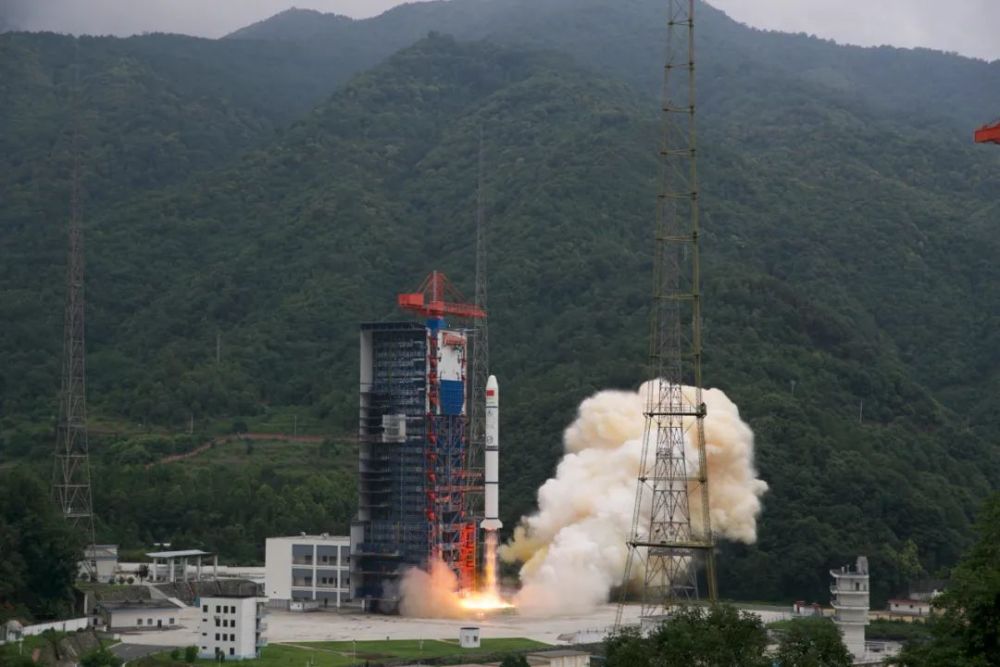 “一箭九星”顺利入轨吉利卫星首次接轨太空北京师范大学书记