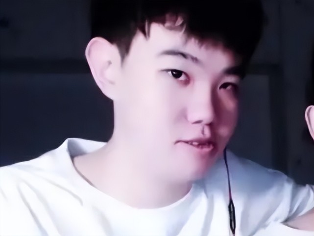 久诚被骂格局太小,撞车韩涵后露出本来面目,队友都看不下去了