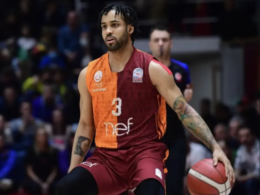 八一男篮缺席CBA新赛季首战|10队同替补豪赌 三外援 CBA将迎来最后一个疯狂赛季