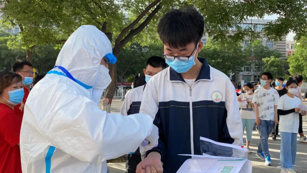 记者:兰建勇 周丽华 田倩 周旭 马晓军 实习记者:杨凯编辑:马丹编审