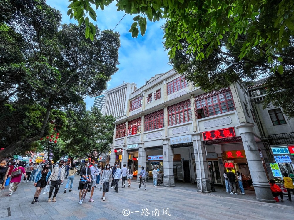 实拍广州两条知名美食街不少游客专程来打卡你去过吗