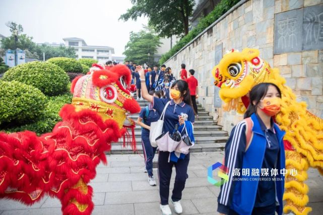 高明2202名考生奔赴考场,为他们加油!