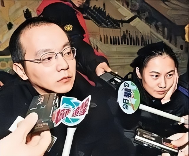 把两位前婆婆当成亲妈,帮助情敌女儿出道,王菲的格局不一般|窦颖|王菲