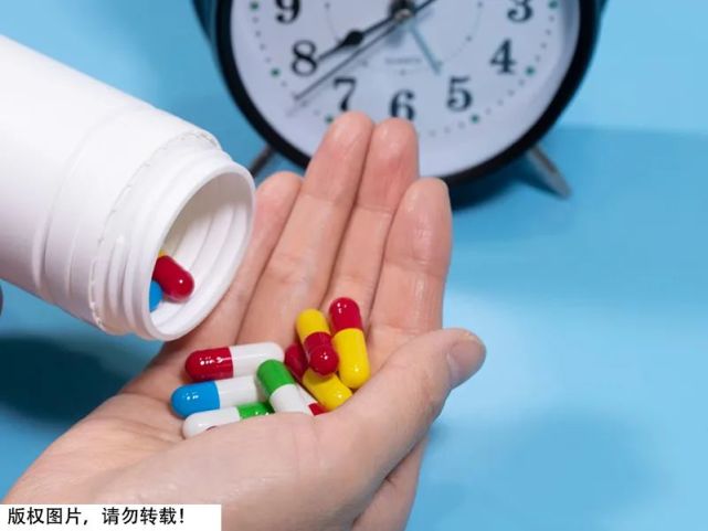 芬太尼等);二,抗抑郁药(如安非他酮,曲唑酮,西酞普兰,氟西汀等)